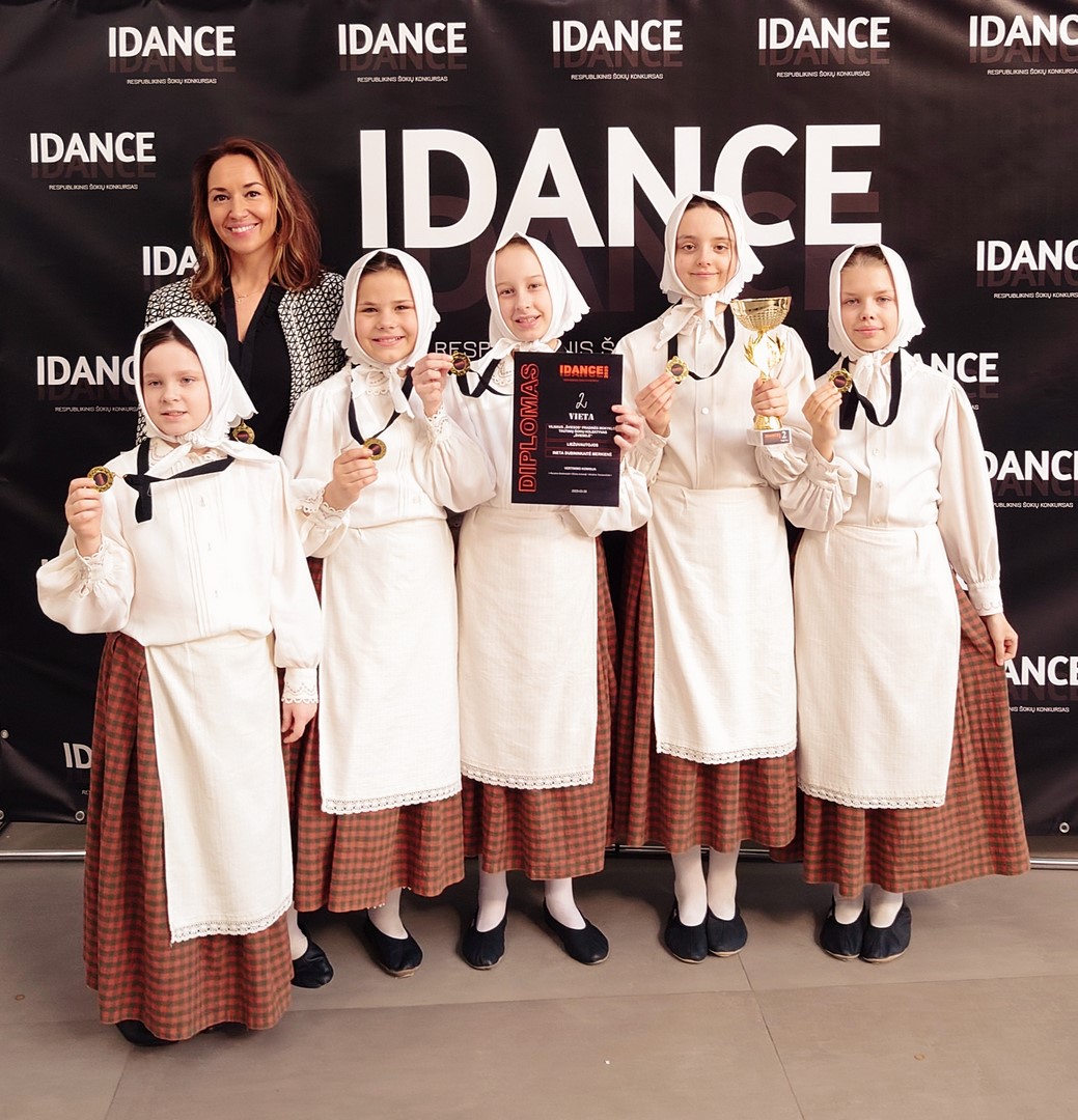 IDance 02